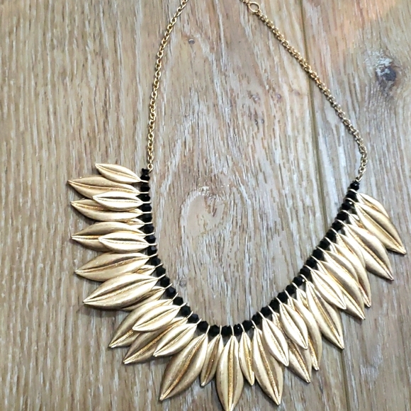 Necklace - Picture 1 of 2